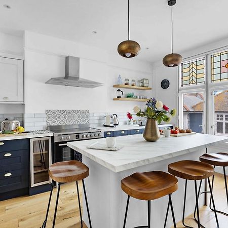 Flat 2 Fairfax Place - Modern Stylish Flat With Plenty Of Charm In Central 다트머스 외부 사진